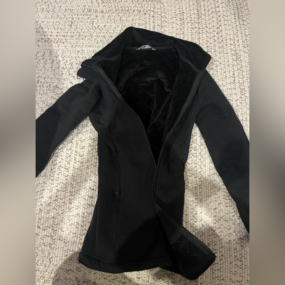 North face black coat (barely worn twice) XS and runs small!